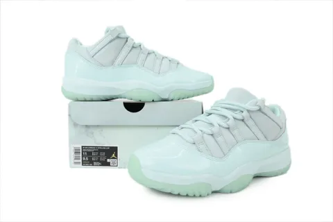 Air Jordan 11 Low Limited Edition – photo 7