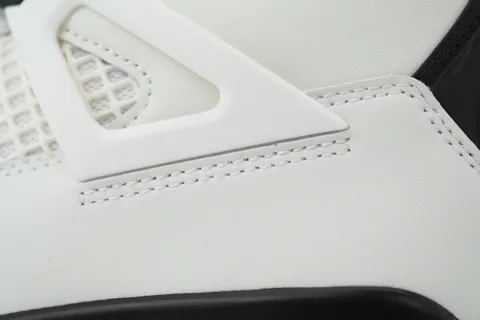 Air Jordan 4 White/Black/Red – photo 5