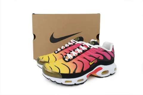 Nike Air Max Plus Gold Raspberry Red – photo 6