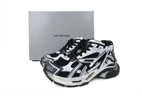Balenciaga Runner Black/White – photo 6