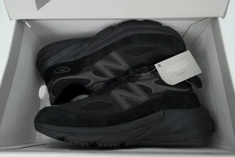 New Balance 990v6 Triple Black – photo 8