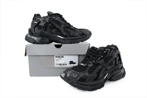 Balenciaga Runner Black – photo 12