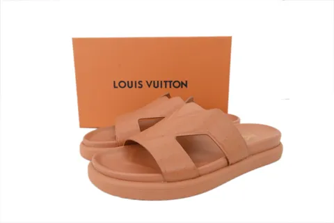 Louis Vuitton Oasis Mule Khaki Ostrich – photo 7