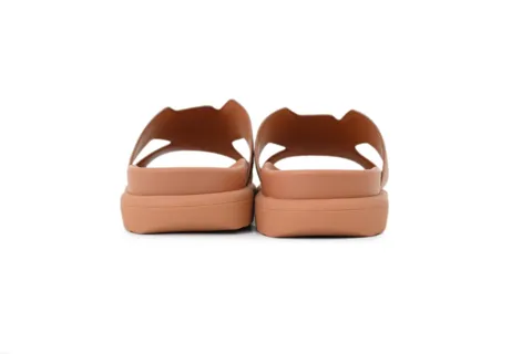 Louis Vuitton Oasis Mule Khaki Ostrich – photo 4