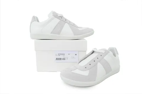Maison Margiela Replica GAT Triple White – photo 7