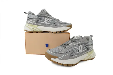Louis Vuitton Runner Tatic Grey – photo 7