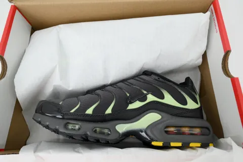 Nike Air Max Plus Black/Green – photo 8