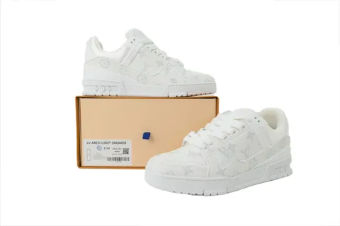 Louis Vuitton Trainer White Print – photo 7