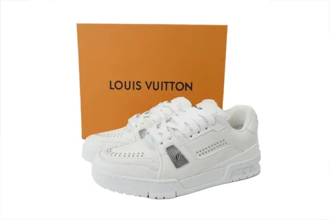 Louis Vuitton Trainer White Studded – photo 6
