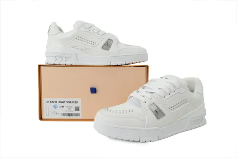 Louis Vuitton Trainer White Studded – photo 7