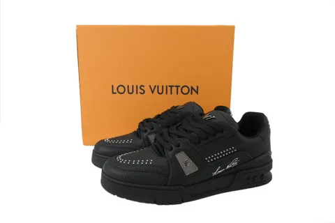 Louis Vuitton Trainer Black Studded – photo 6