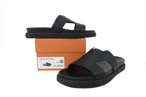 Louis Vuitton Oasis Mule Black Ostrich – photo 7