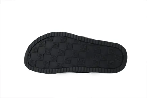 Louis Vuitton Oasis Mule Black Ostrich – photo 3