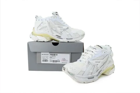 Balenciaga Runner Triple White – photo 7