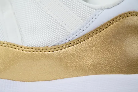 Air Jordan 11 Low Mother – photo 5