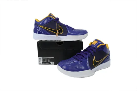 Undefeated x Nike Kobe 4 Court Purple – photo 6