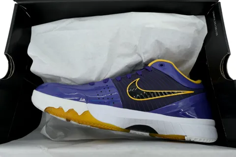 Undefeated x Nike Kobe 4 Court Purple – photo 8