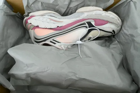 Balenciaga Triple S Gradient Purple – photo 8