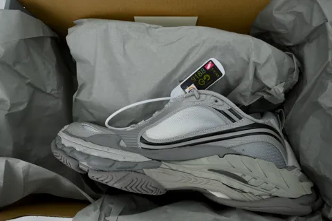 Balenciaga Triple S Gradient Grey – photo 8