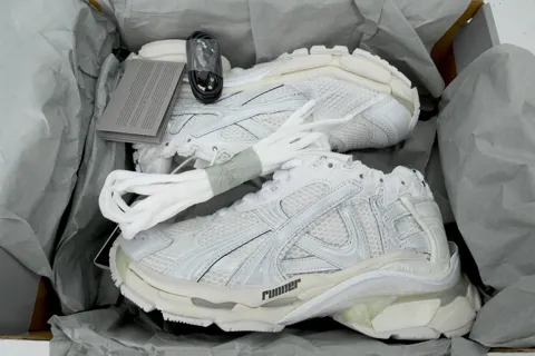 Balenciaga Runner Triple White – photo 8