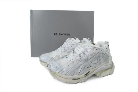 Balenciaga Runner Triple White – photo 6