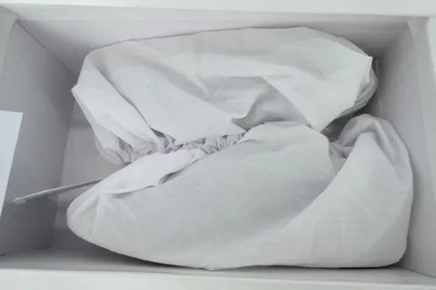 Maison Margiela Replica GAT Grey Gum – photo 8