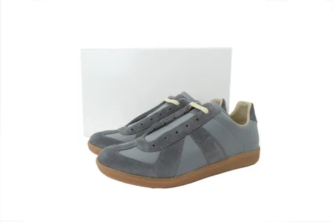 Maison Margiela Replica GAT Grey Gum – photo 6