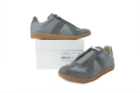 Maison Margiela Replica GAT Grey Gum – photo 7
