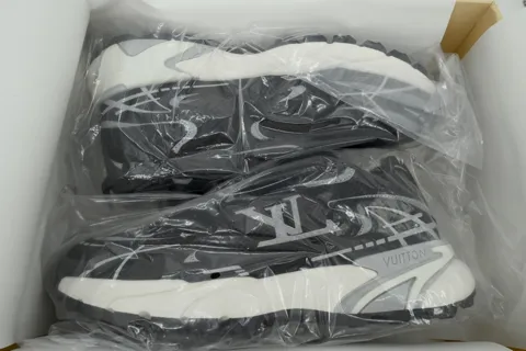 Louis Vuitton Runner Tatic Black Silver – photo 8