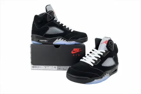 Air Jordan 5 Black Metallic Reimagined – photo 7