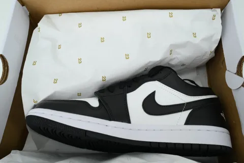 Air Jordan 1 Low Panda – photo 8