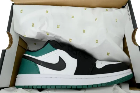 Air Jordan 1 Low Mystic Green – photo 8