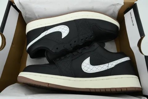 Air Jordan 1 Low Off-Noir – photo 8