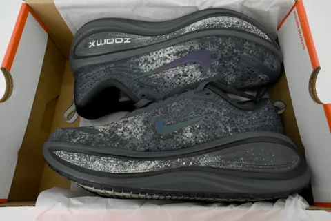 Nike Vomero Plus Anthracite Oatmeal – photo 8