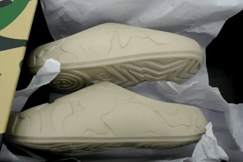 BAPE Slide Beige – photo 8
