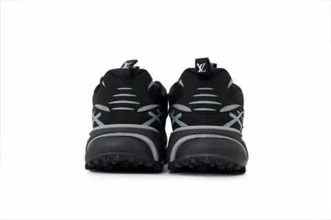 Louis Vuitton Runner Tatic Black – photo 3