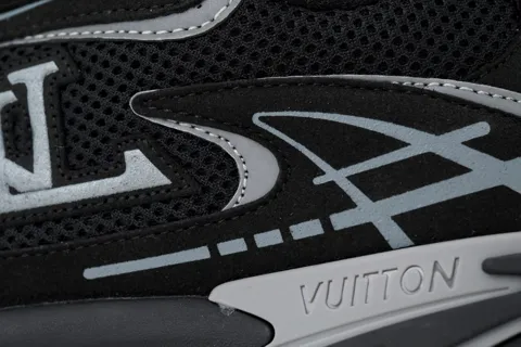 Louis Vuitton Runner Tatic Black – photo 5