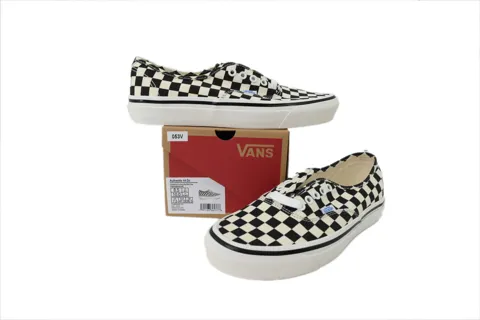 Vans Authentic Anaheim Factory – photo 7