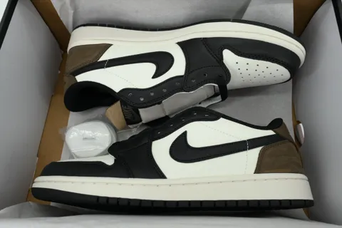 Air Jordan 1 Low Mocha – photo 8