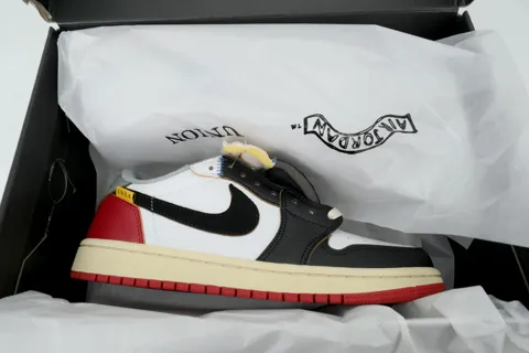 Union LA x Air Jordan 1 Low Black Toe – photo 9