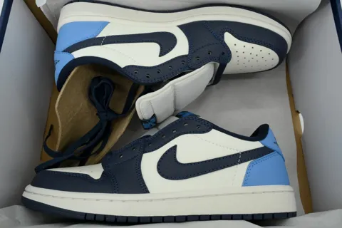 Air Jordan 1 Low Obsidian UNC – photo 8