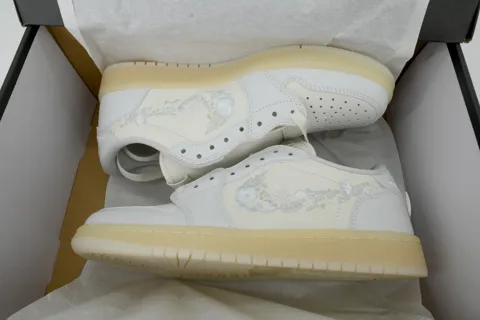 Air Jordan 1 Low Rabbit Floral Swoosh – photo 8