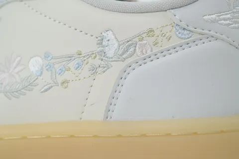 Air Jordan 1 Low Rabbit Floral Swoosh – photo 5