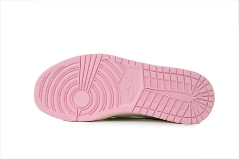 Travis Scott x Air Jordan 1 Low Shy Pink – photo 4