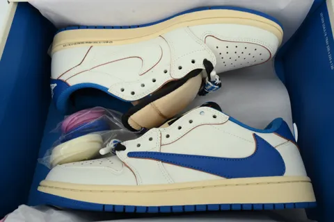 Fragment Design x Air Jordan 1 Low Military Blue – photo 8