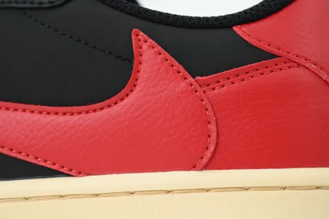 Travis Scott x Air Jordan 1 Low Red/Black – photo 5