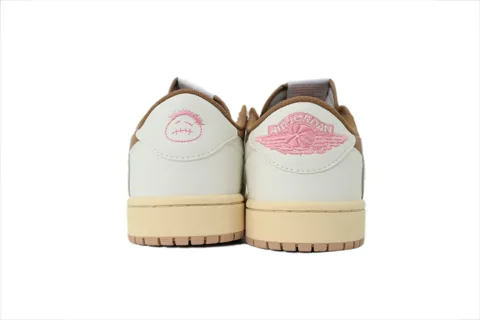Travis Scott x Air Jordan 1 Low Sail/Shy Pink – photo 3