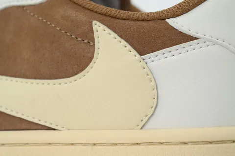 Travis Scott x Air Jordan 1 Low Sail/Shy Pink – photo 5
