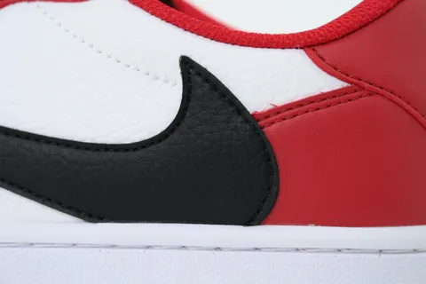 Travis Scott x Air Jordan 1 Low Chicago – photo 5