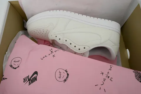 Travis Scott x Air Jordan 1 Low Michael Rubin White Party – photo 8
